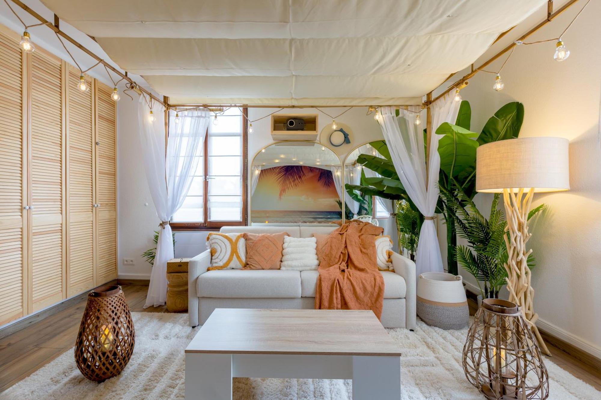 Lit Rond Tres Grand Et Confortable - Garage Possible Ou Parking Gratuit Rue - Gare 2 Min Et Ville 4 Min En Tram - Ciel Etoile - Netflix Videoprojecteur - Luxe Et Evasion Strasbourg Exterior photo